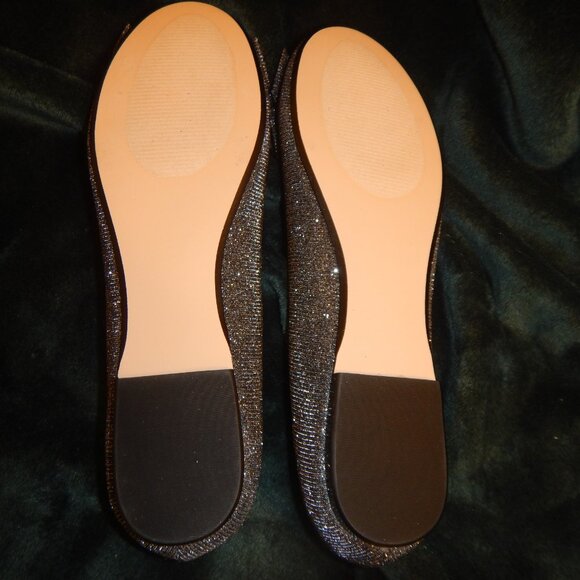 BEAUTIFUL BETSTY JOHNSON BOW SPARKLE FLATS SO MUCH GLAM NEW - Picture 8 of 16